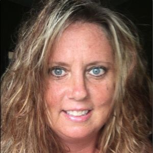 Meet your Posher, Carrie